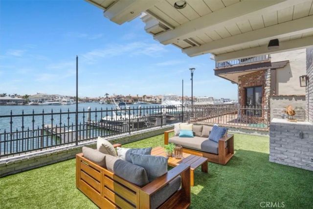 3342 Venture Drive, Huntington Beach, CA 92649