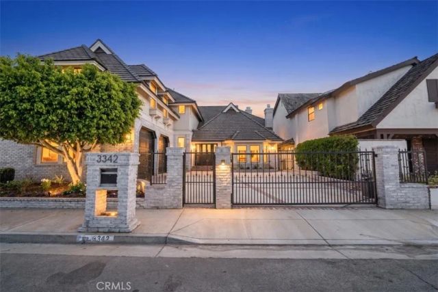 3342 Venture Drive, Huntington Beach, CA 92649