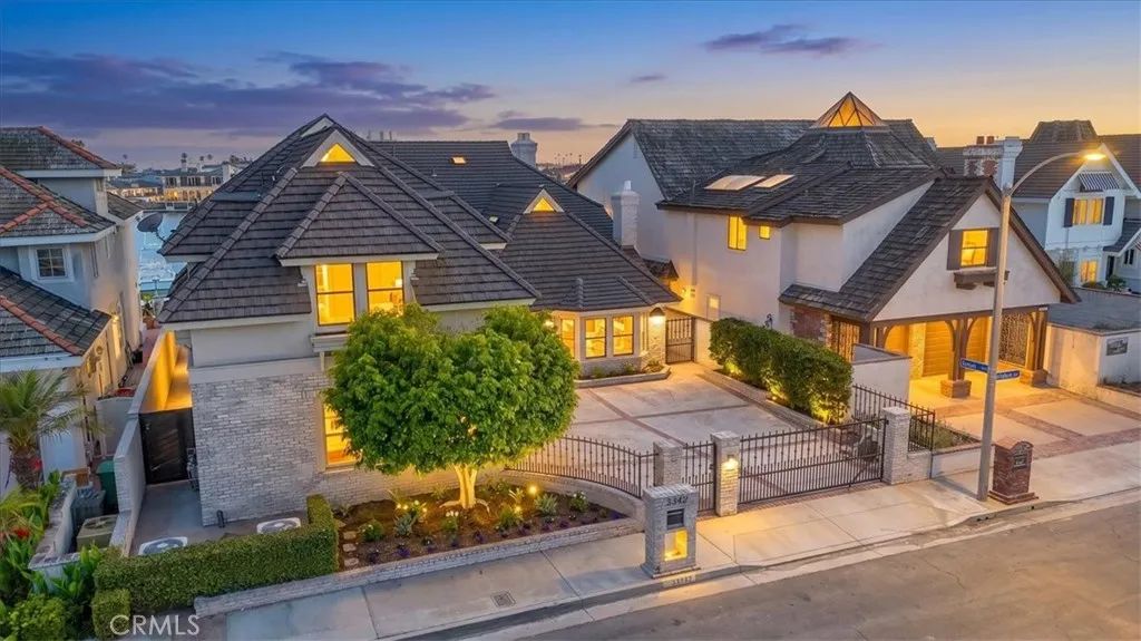 3342 Venture Drive, Huntington Beach, CA 92649