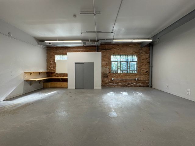 452 N Claremont Avenue, Chicago, IL 60612