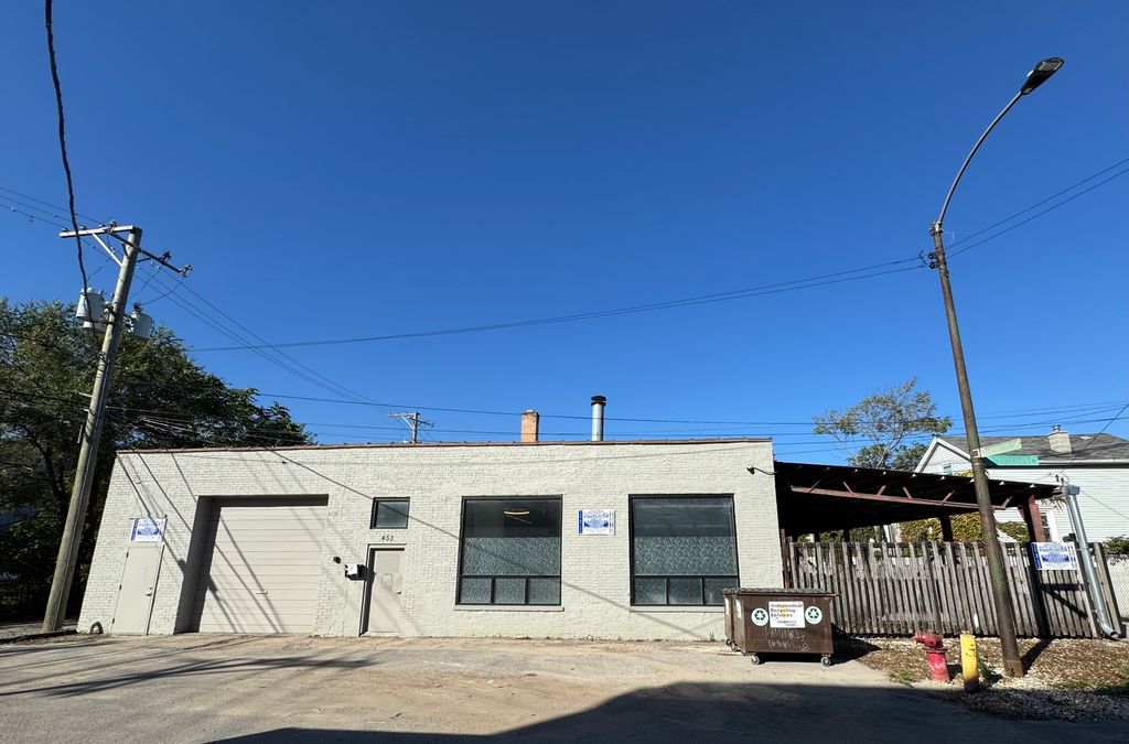 452 N Claremont Avenue, Chicago, IL 60612