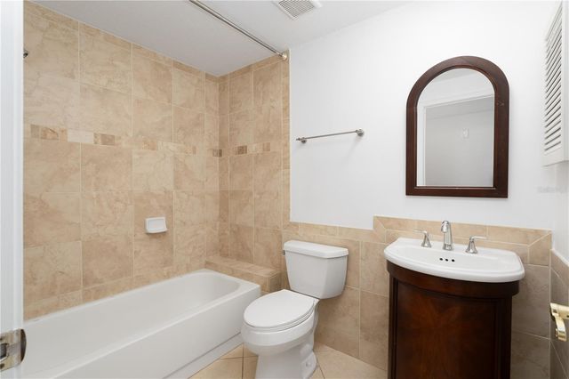 22291 WESTCHESTER BOULEVARD 204, Port Charlotte, FL 33952