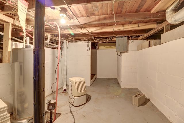 1905 14th Avenue, Rock Falls, IL 61071