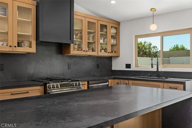 25802 Sycamore, Laguna Hills, CA 92653