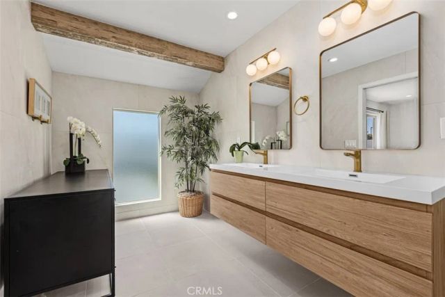 25802 Sycamore, Laguna Hills, CA 92653