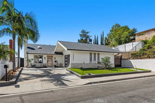 25802 Sycamore, Laguna Hills, CA 92653