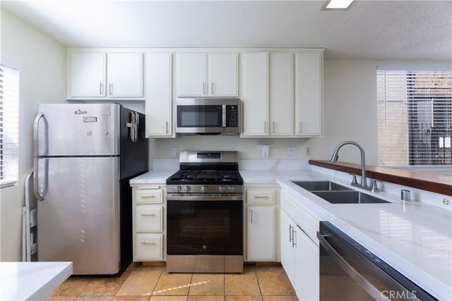 12750 Centralia 81, Lakewood, CA 90715
