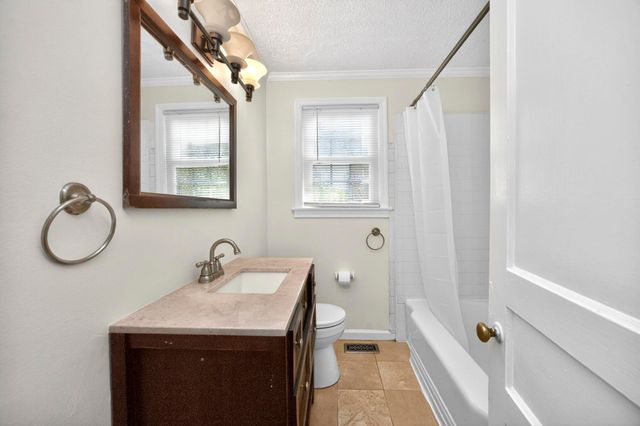 125 Neese Dr, Nashville, TN 37211