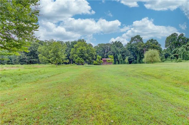 492 Gumlog Creek, Martin, GA 30557
