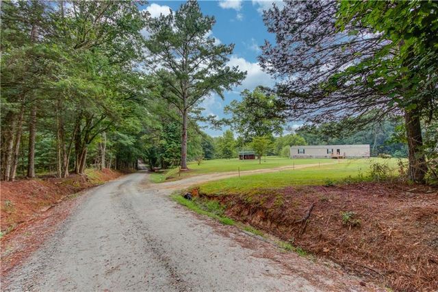 492 Gumlog Creek, Martin, GA 30557