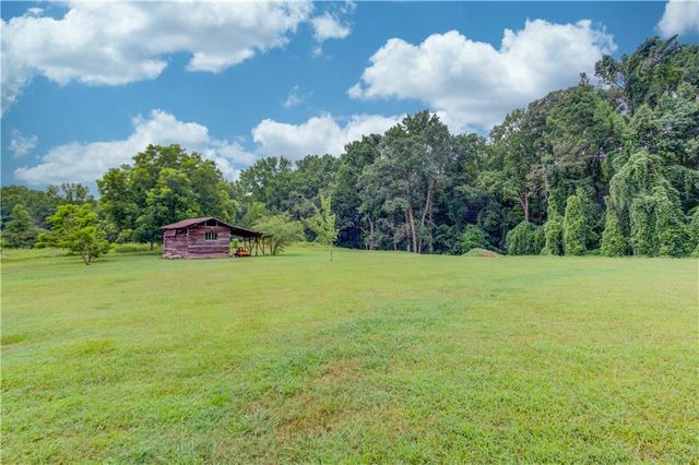 492 Gumlog Creek, Martin, GA 30557