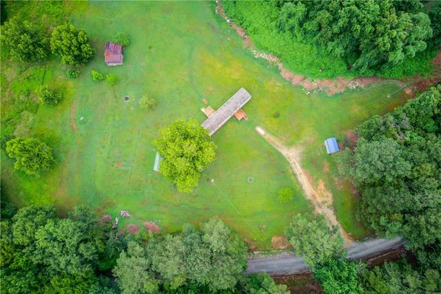 492 Gumlog Creek, Martin, GA 30557
