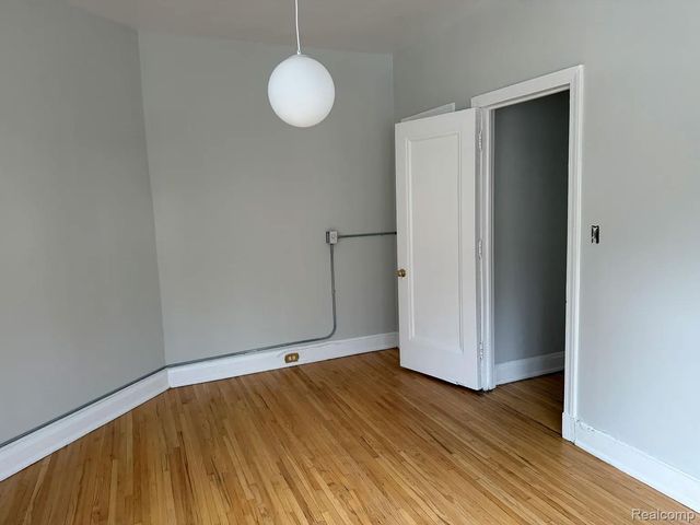 8162 E Jefferson Avenue M-B, Detroit, MI 48214