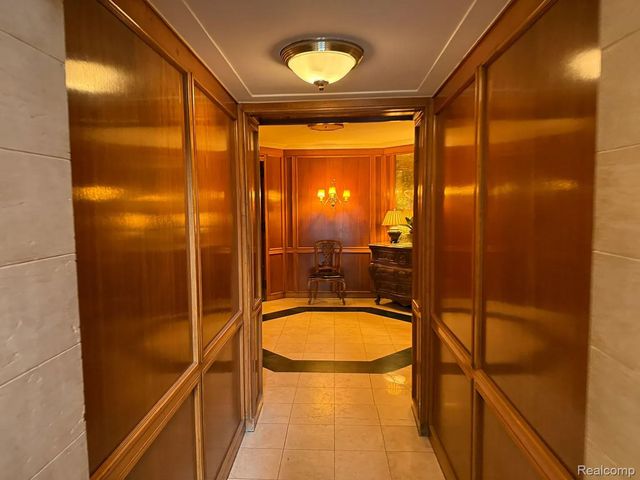 8162 E Jefferson Avenue M-B, Detroit, MI 48214