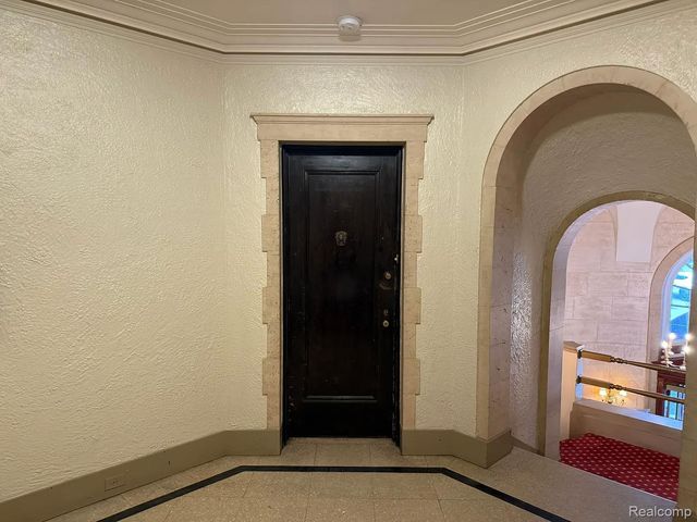 8162 E Jefferson Avenue M-B, Detroit, MI 48214