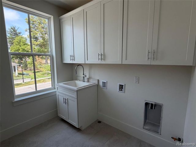 405 S Center Street 30, Northville, MI 48167