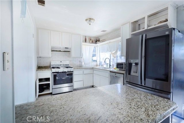 7000 Batavia, Riverside, CA 92503