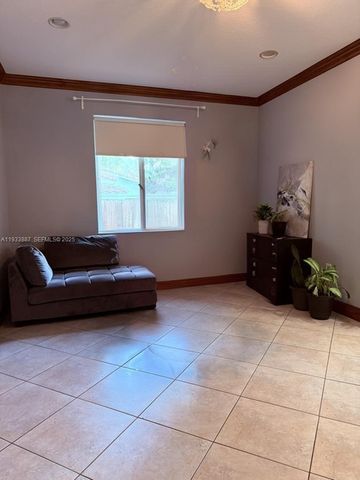 1055 NE 85th St 1055, Miami, FL 33138