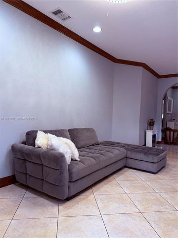 1055 NE 85th St 1055, Miami, FL 33138