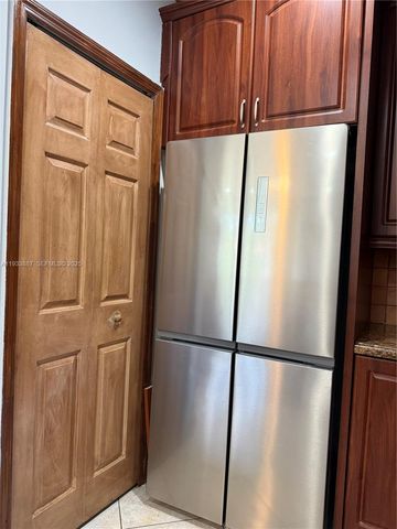 1055 NE 85th St 1055, Miami, FL 33138