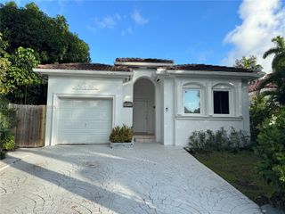 1055 NE 85th St 1055, Miami, FL 33138