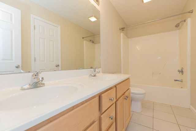 7778 Sandalwood Drive, Newburgh, IN 47630