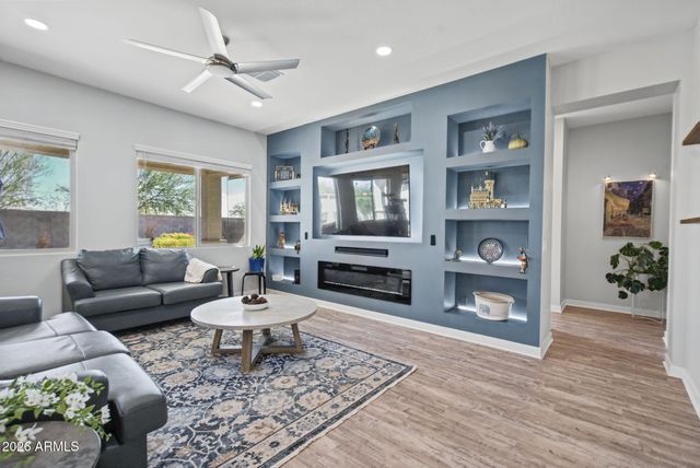 15973 W ELECTRA Lane, Surprise, AZ 85387