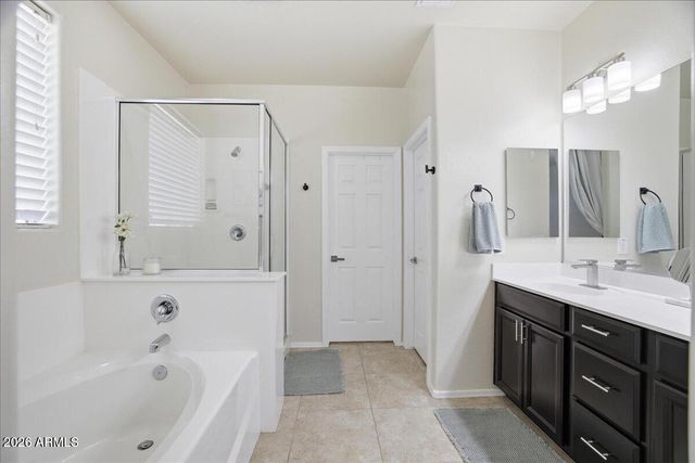 7207 W SOUTHGATE Avenue, Phoenix, AZ 85043