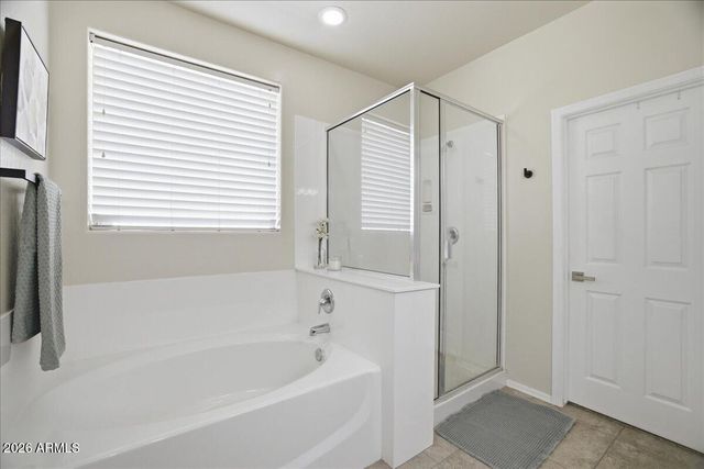 7207 W SOUTHGATE Avenue, Phoenix, AZ 85043