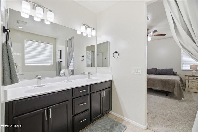 7207 W SOUTHGATE Avenue, Phoenix, AZ 85043