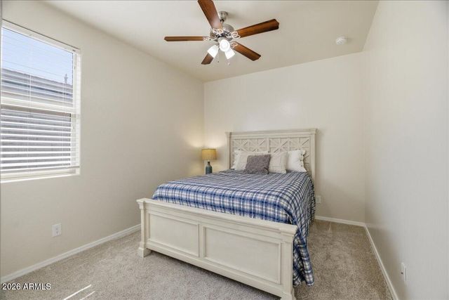7207 W SOUTHGATE Avenue, Phoenix, AZ 85043