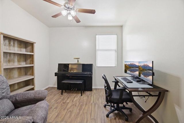 7207 W SOUTHGATE Avenue, Phoenix, AZ 85043