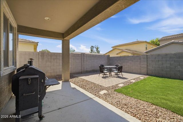 7207 W SOUTHGATE Avenue, Phoenix, AZ 85043
