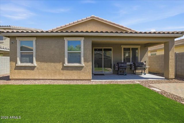 7207 W SOUTHGATE Avenue, Phoenix, AZ 85043
