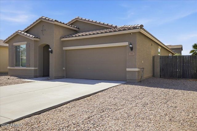7207 W SOUTHGATE Avenue, Phoenix, AZ 85043