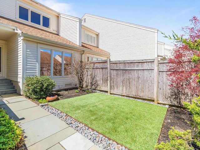 545 S Prospect St Unit 10, Burlington, VT 05401