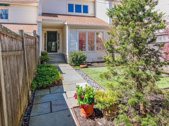 545 S Prospect St Unit 10, Burlington, VT 05401