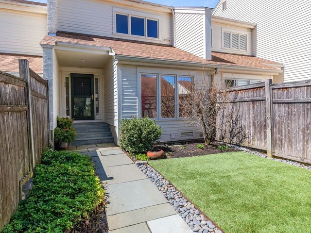 545 S Prospect St Unit 10, Burlington, VT 05401