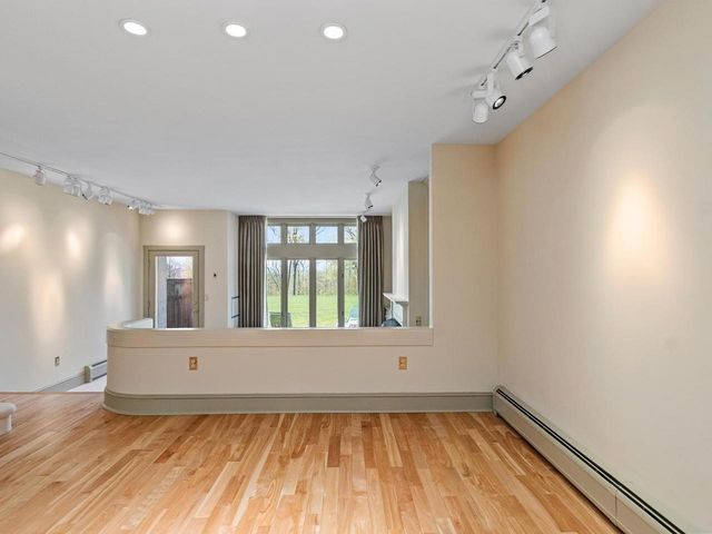 545 S Prospect St Unit 10, Burlington, VT 05401