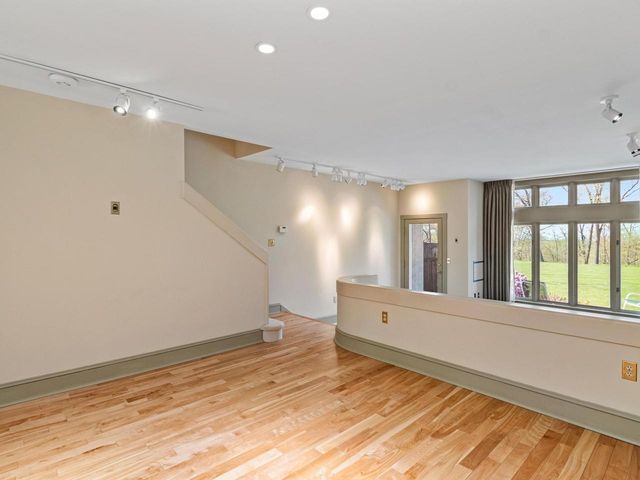 545 S Prospect St Unit 10, Burlington, VT 05401