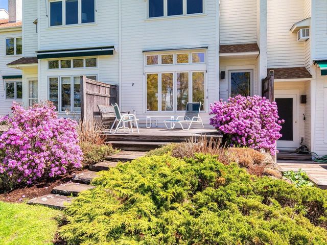 545 S Prospect St Unit 10, Burlington, VT 05401