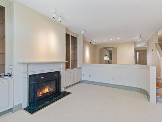 545 S Prospect St Unit 10, Burlington, VT 05401