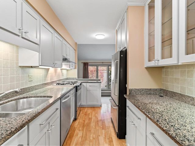 545 S Prospect St Unit 10, Burlington, VT 05401