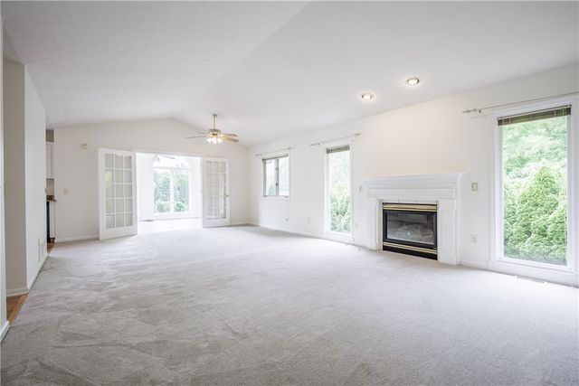 10 Baywood Lane, Penfield, NY 14580