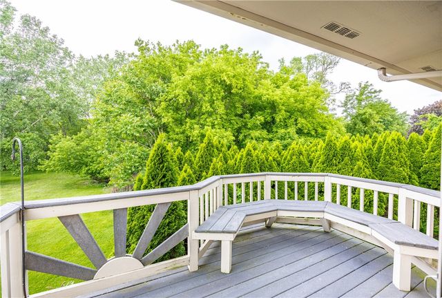 10 Baywood Lane, Penfield, NY 14580