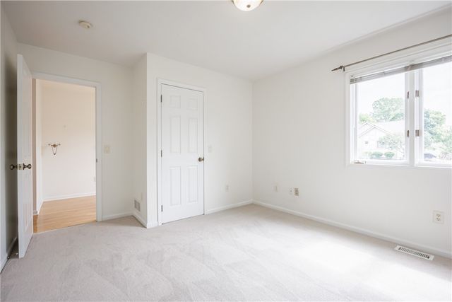 10 Baywood Lane, Penfield, NY 14580