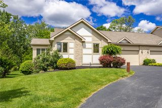 10 Baywood Lane, Penfield, NY 14580
