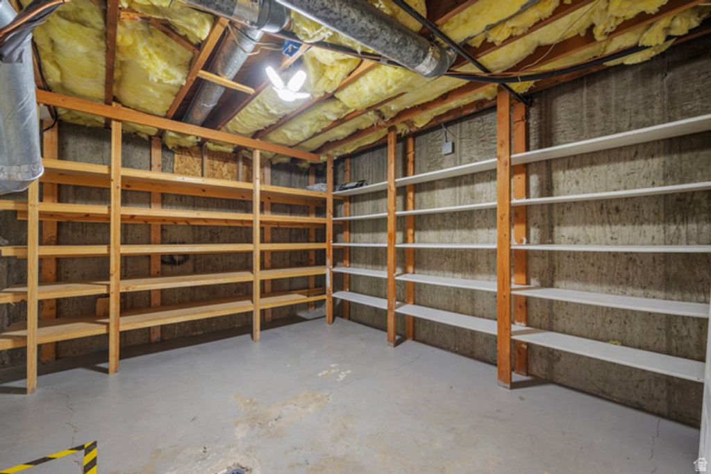 Image 25 of property listing at 3768 S 3025 ST, West Valley City, UT 84119