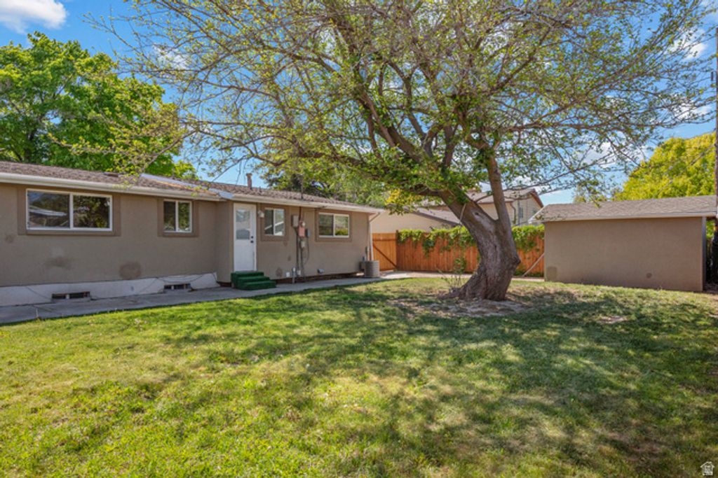 Image 27 of property listing at 3768 S 3025 ST, West Valley City, UT 84119