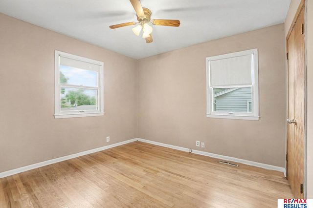 8919 Valley Street, Omaha, NE 68124